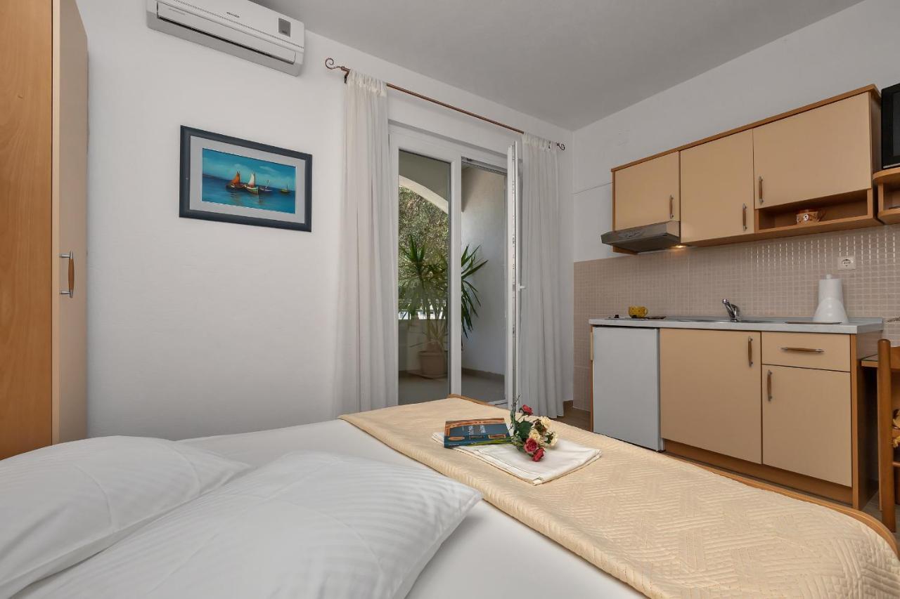 Apartments Marija Tucepi Luaran gambar