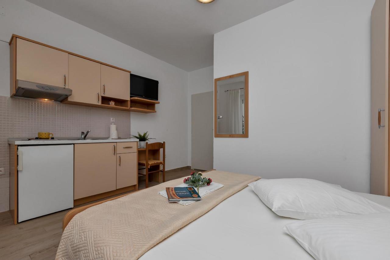 Apartments Marija Tucepi Luaran gambar